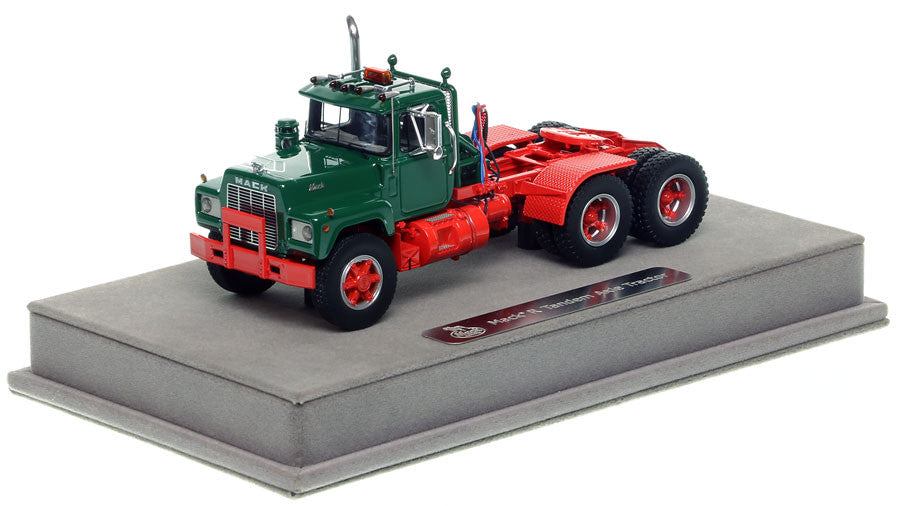 Fire Replicas 103-11 1:50 Mack Tandem Axel Tractor Red & Green