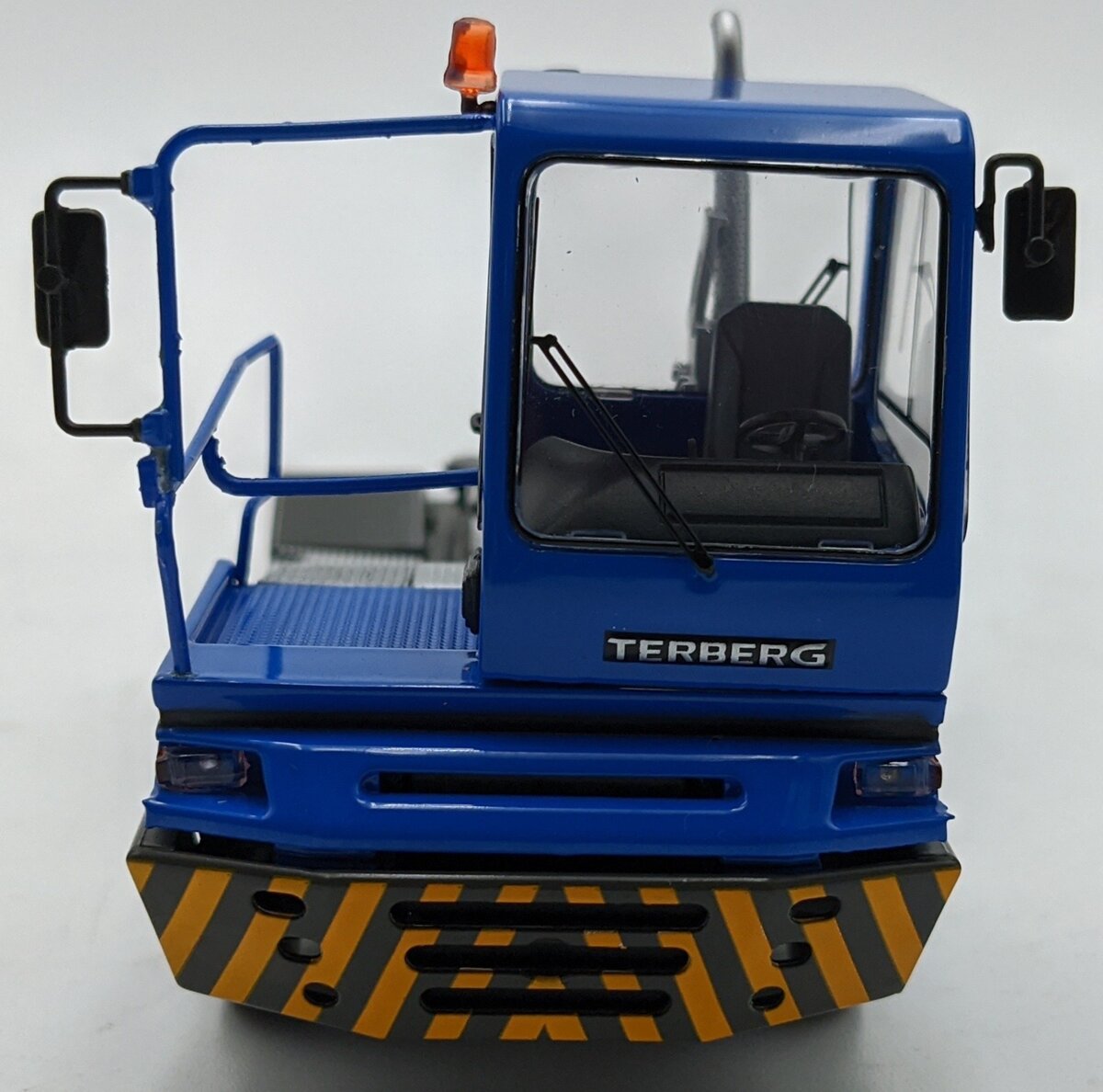 Terberg 182 1:50 Yard Tractor Blue