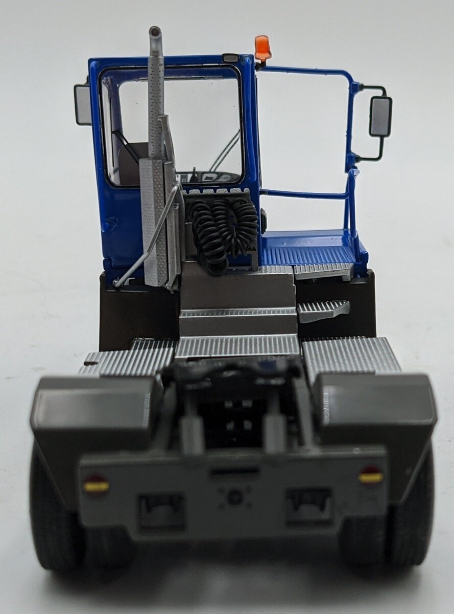 Terberg 182 1:50 Yard Tractor Blue