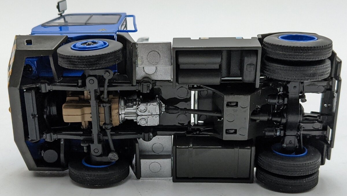 Terberg 182 1:50 Yard Tractor Blue