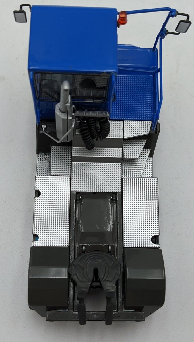 Terberg 182 1:50 Yard Tractor Blue