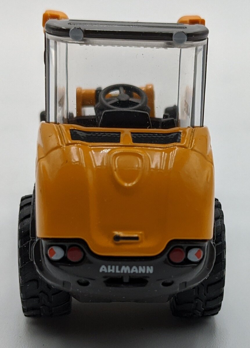 Conrad 2442 1:50 Ahlmann AX85 Front Loader