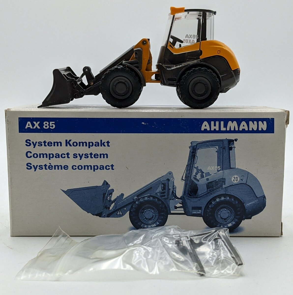 Conrad 2442 1:50 Ahlmann AX85 Front Loader