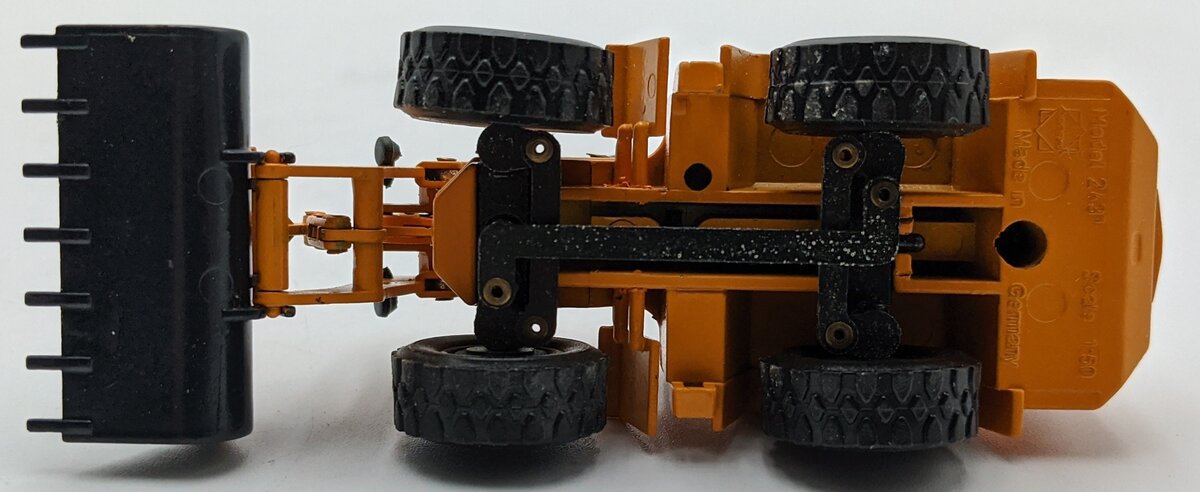 Conrad 2431 1:50 Ahlmann Swing Shovel Loader AS 90