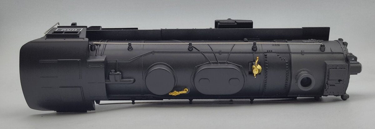 Lionel 81311-2 Diecast Alaska Lionchief 4-6-2 Steam Locomotive Shell #652