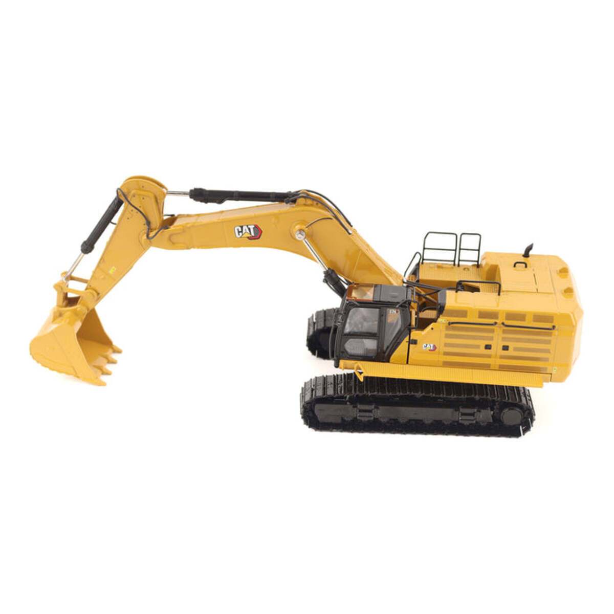 DieCast Masters 85793 1:50 CAT 374 Hydraulic Excavator Diecast Model