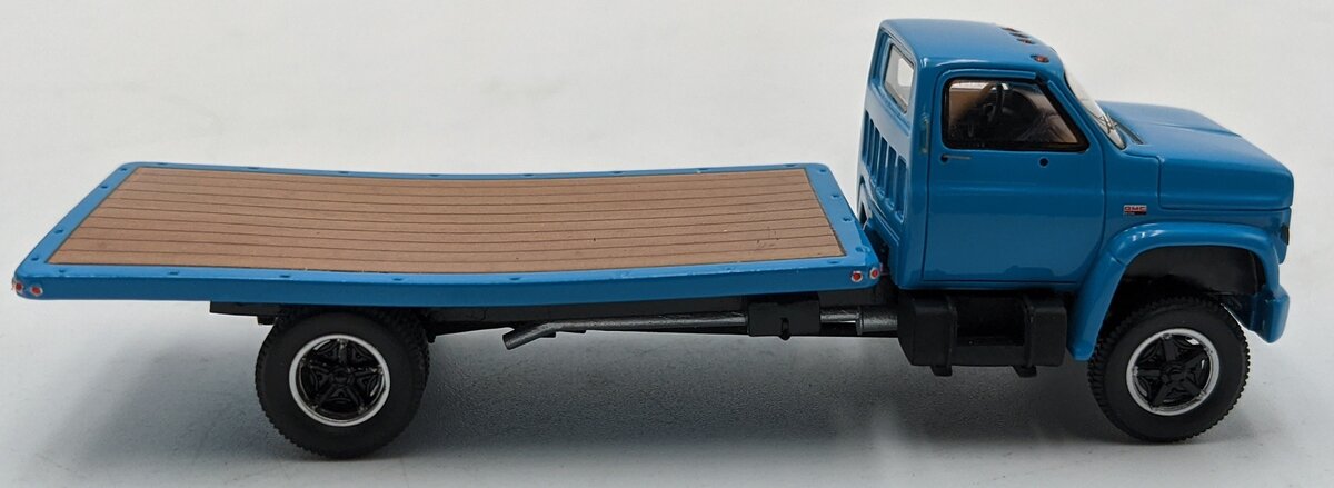 ADC ADC30102 1:64 Chevrolet C-65 Flatbed Truck 1975 Blue