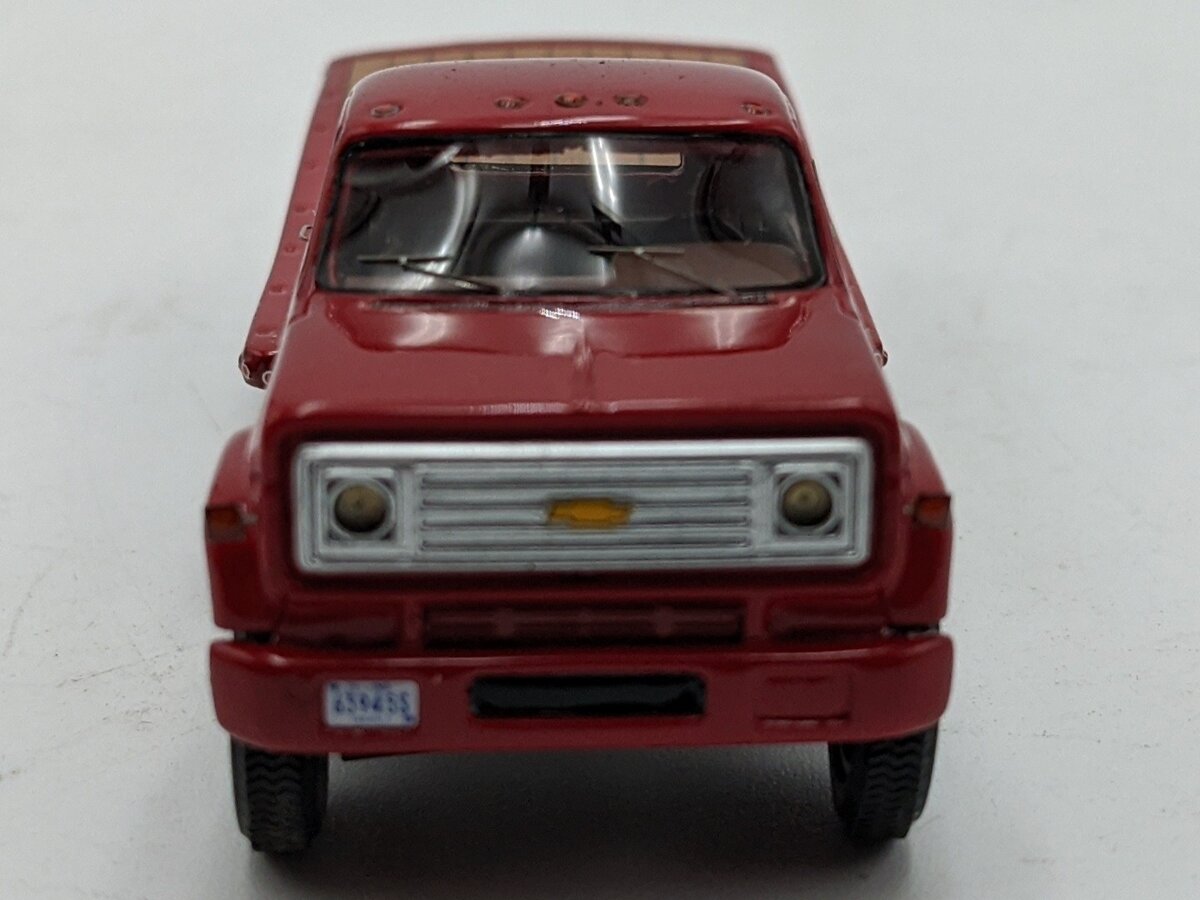 ADC ADC30100 1:64 Chevrolet C-65 Flatbed Truck 1975 Red