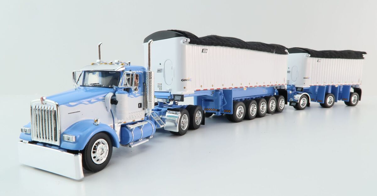 First Gear 60-1633 1:64 Kenworth W900L & East Michigan 31' & 20' Trailers