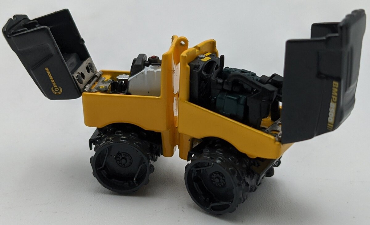 Bymo 42415 1:50 Bomag BMP8500 Multi-Purpose Compactor