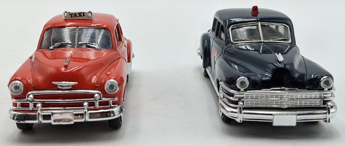 Solido 4513 1:43 Lionelville Set #1 1948 Chrysler Windsor & 1950 Chevrolet GMC