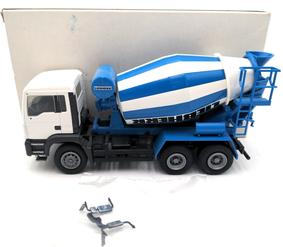 Conrad 66118/01 1:50 MAN Liebherr HTM 704 Mixer