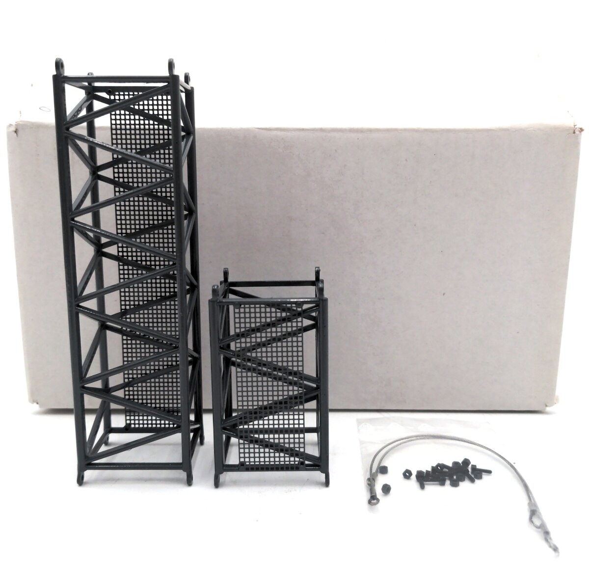 Bymo 93510 1:50 Bauer MC96 Crane Boom Sections x 2