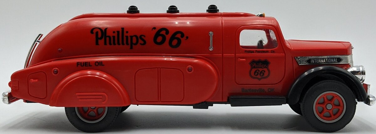 Marx Toys PPC02 Phillips 66 1941 International Airflow Collector Coin Bank