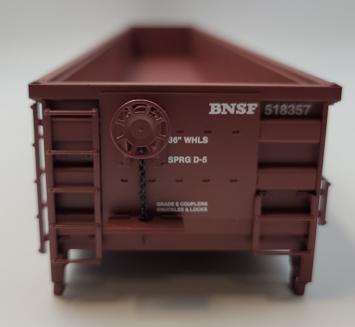 Lionel 83317-2 BNSF 66' Mill Gondola Body #518357