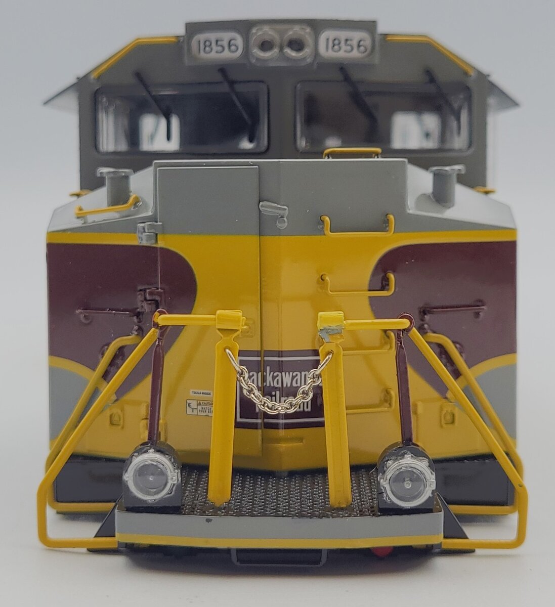Lionel 39597-2 Lackawanna NS Heritage Unpowered SD70ACE Diesel Loco Shell #1856