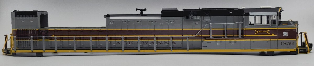 Lionel 39597-2 Lackawanna NS Heritage Unpowered SD70ACE Diesel Loco Shell #1856
