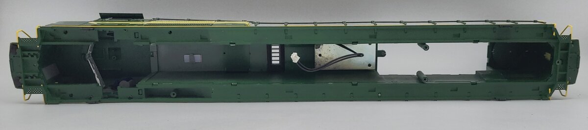 Lionel 39624-2 Erie NS Heritage SD70ACE Diesel Locomotive Body Shell #1068