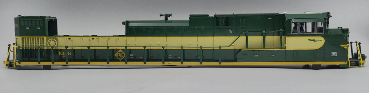 Lionel 39624-2 Erie NS Heritage SD70ACE Diesel Locomotive Body Shell #1068