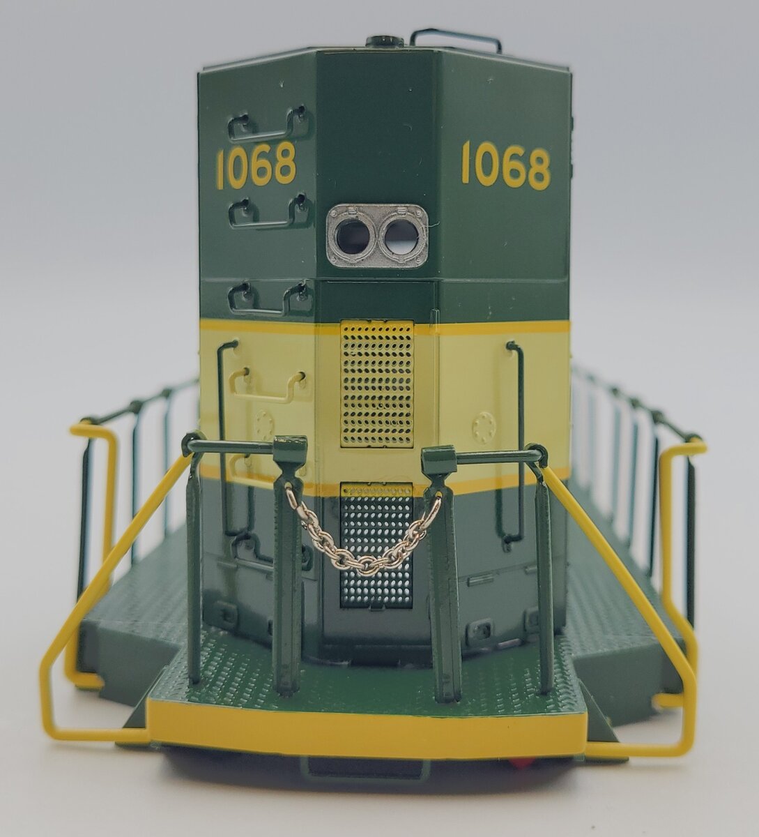 Lionel 39624-2 Erie NS Heritage SD70ACE Diesel Locomotive Body Shell #1068