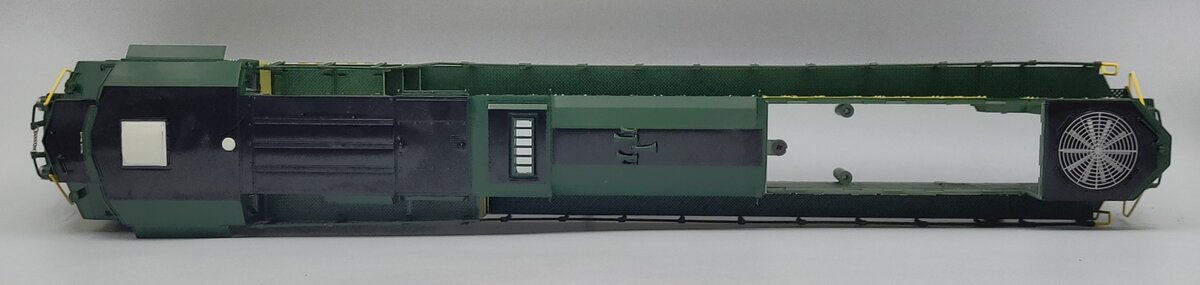 Lionel 39624-2 Erie NS Heritage SD70ACE Diesel Locomotive Body Shell #1068