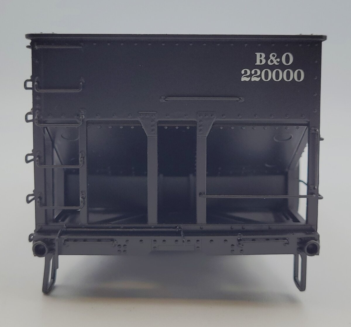 Lionel 84153-2 Baltimore & Ohio 1905 2-Bay Hopper Car Body Shell #220000