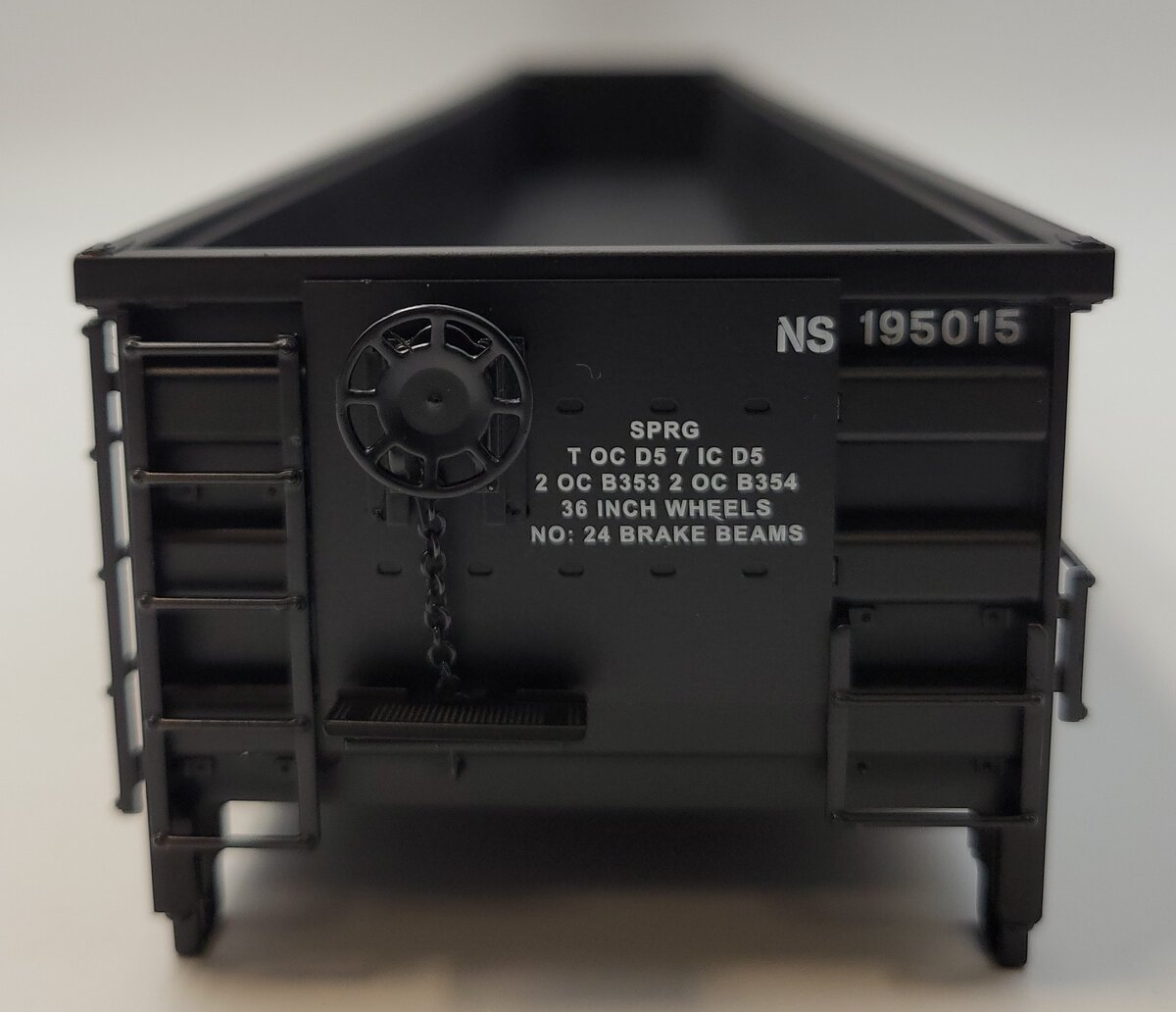 Lionel 83320-2 NS 66' Mill Gondola Body Shell #195015