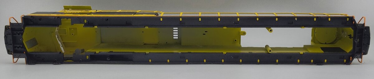 Lionel 39641-2 Virginian NS Heritage Unpowered SD70ACE Diesel Loco Shell #1910
