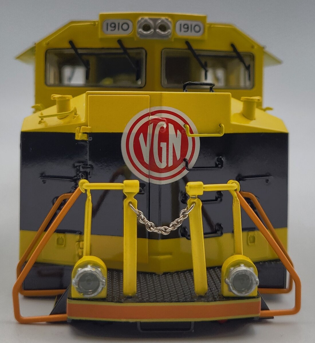 Lionel 39641-2 Virginian NS Heritage Unpowered SD70ACE Diesel Loco Shell #1910
