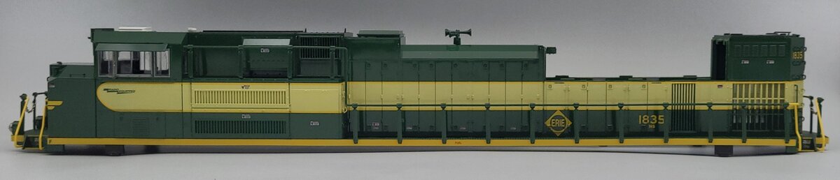 Lionel 39626-2 Erie NS Heritage Unpowered SD70ACE Diesel Locomotive Shell #1835