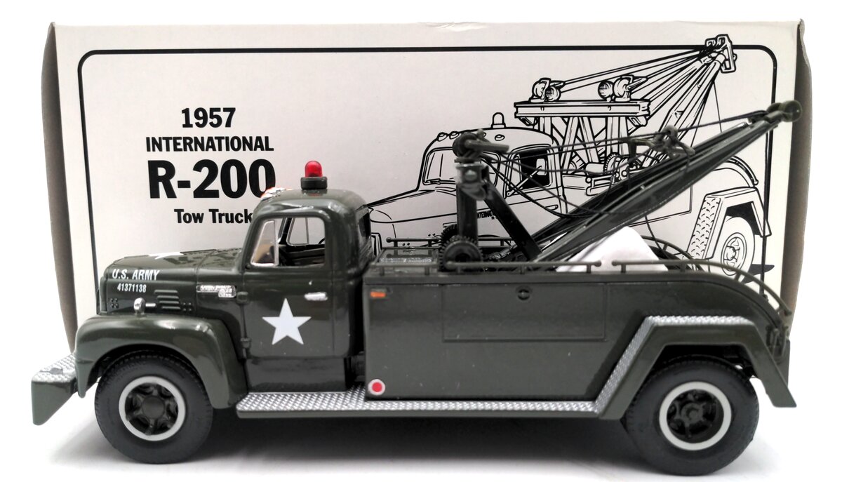 First Gear 19-1311 1:34 1957 International R-200 Tow Truck