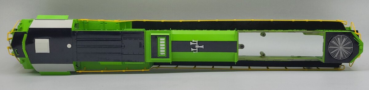 Lionel 39627-2 Illinois Terminal NS Heritage SD70ACE Diesel Loco Shell #1072