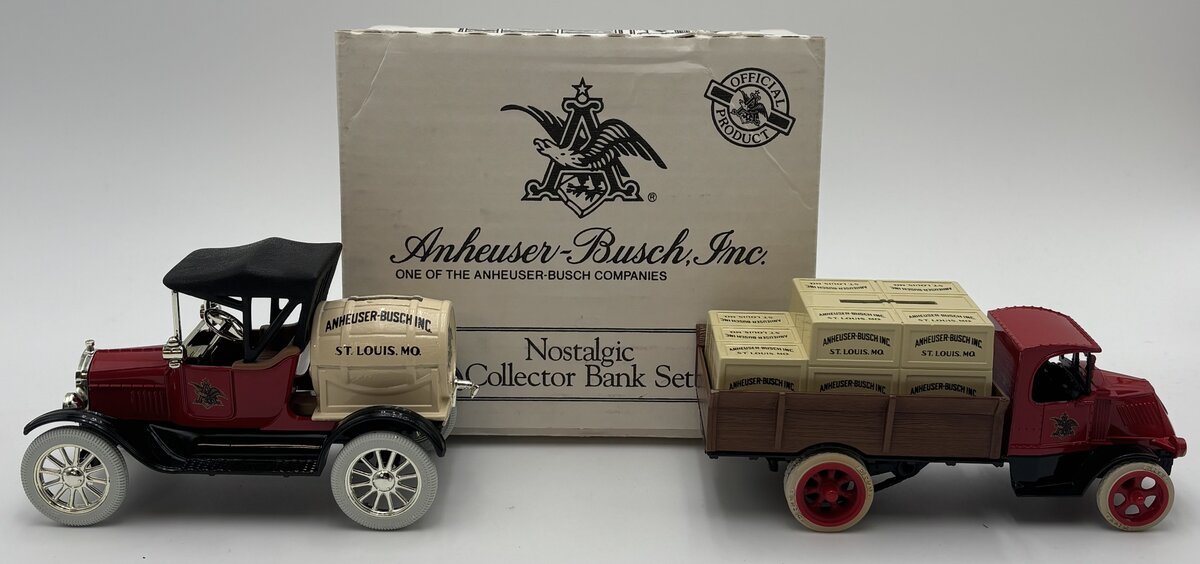 Ertl 2124UP Anheuser Busch Nostalgic Collector Bank Set