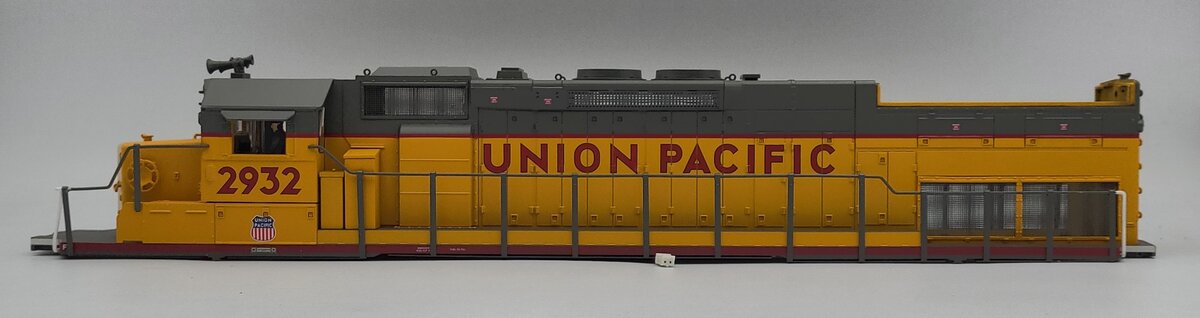 Lionel 38937-2 Union Pacific SD40T-2 Diesel Locomotive Body Shell #2932