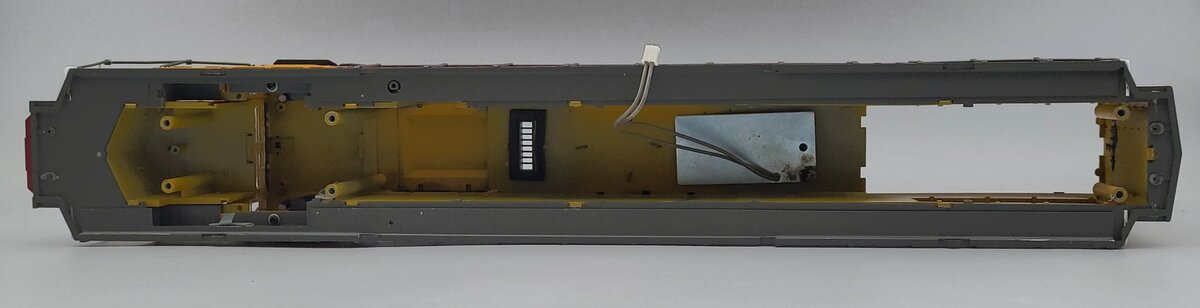 Lionel 38937-2 Union Pacific SD40T-2 Diesel Locomotive Body Shell #2932