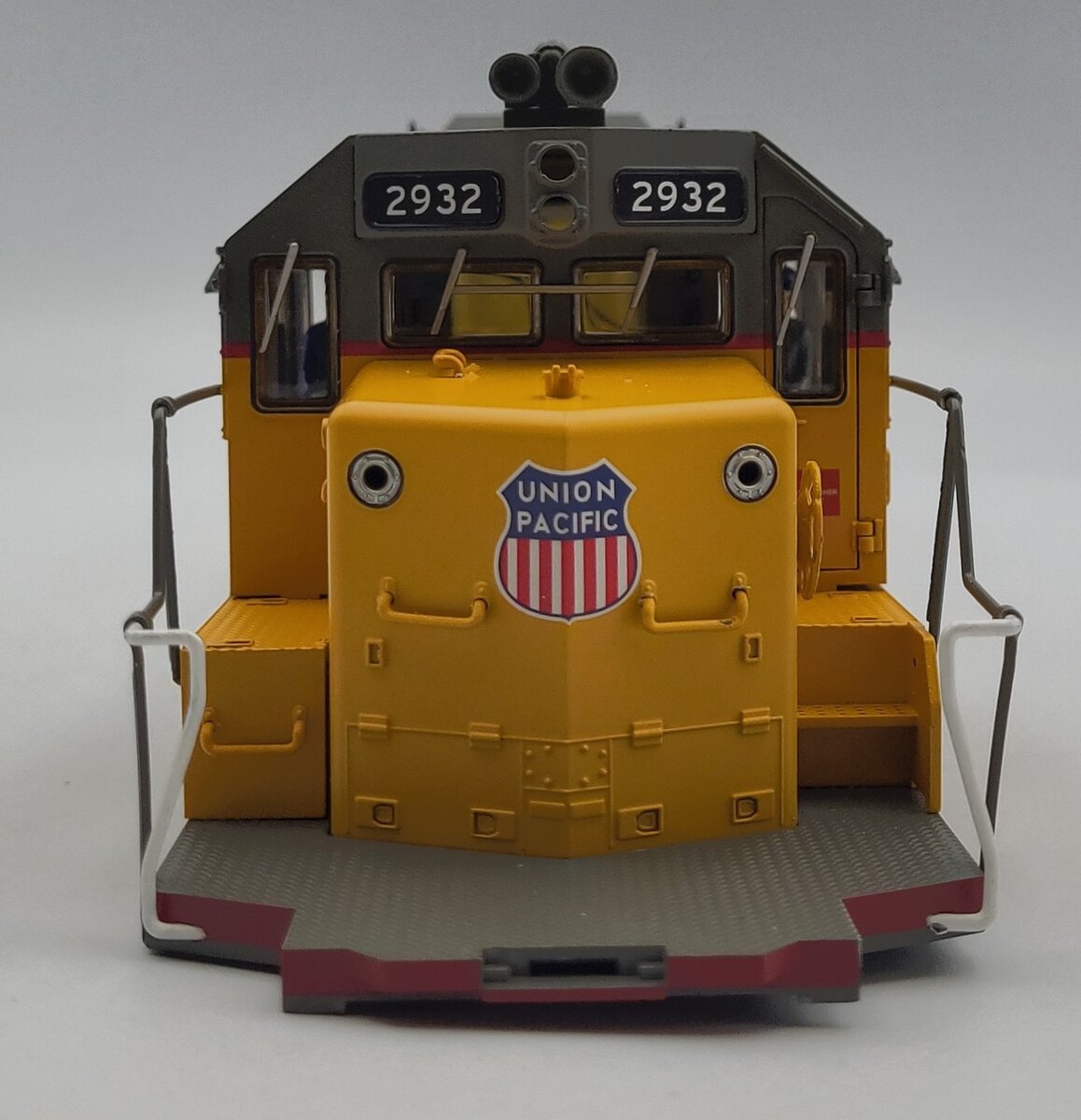 Lionel 38937-2 Union Pacific SD40T-2 Diesel Locomotive Body Shell #2932