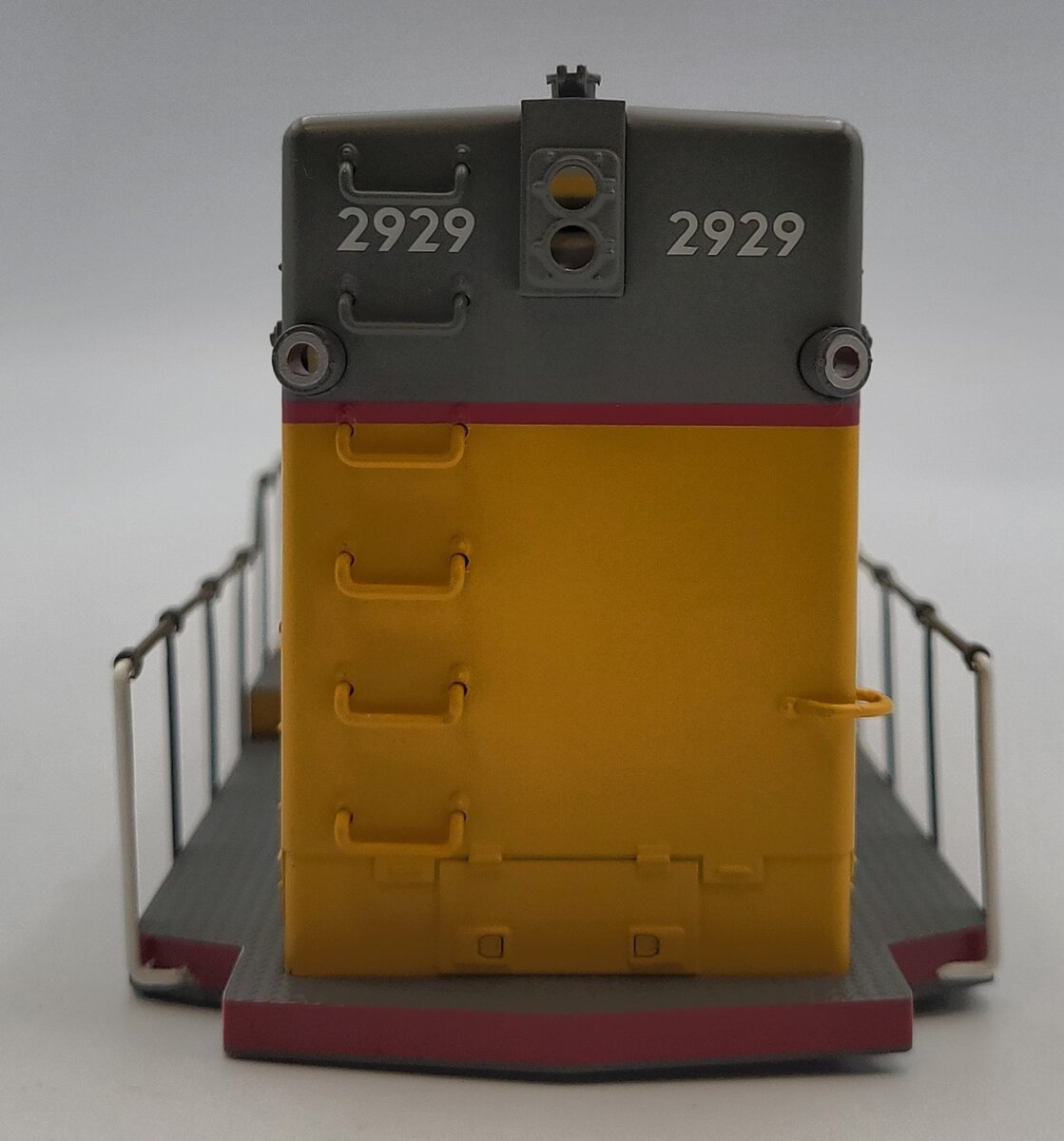 Lionel 38936-2 Union Pacific SD40T-2 Diesel Locomotive Body Shell #2929