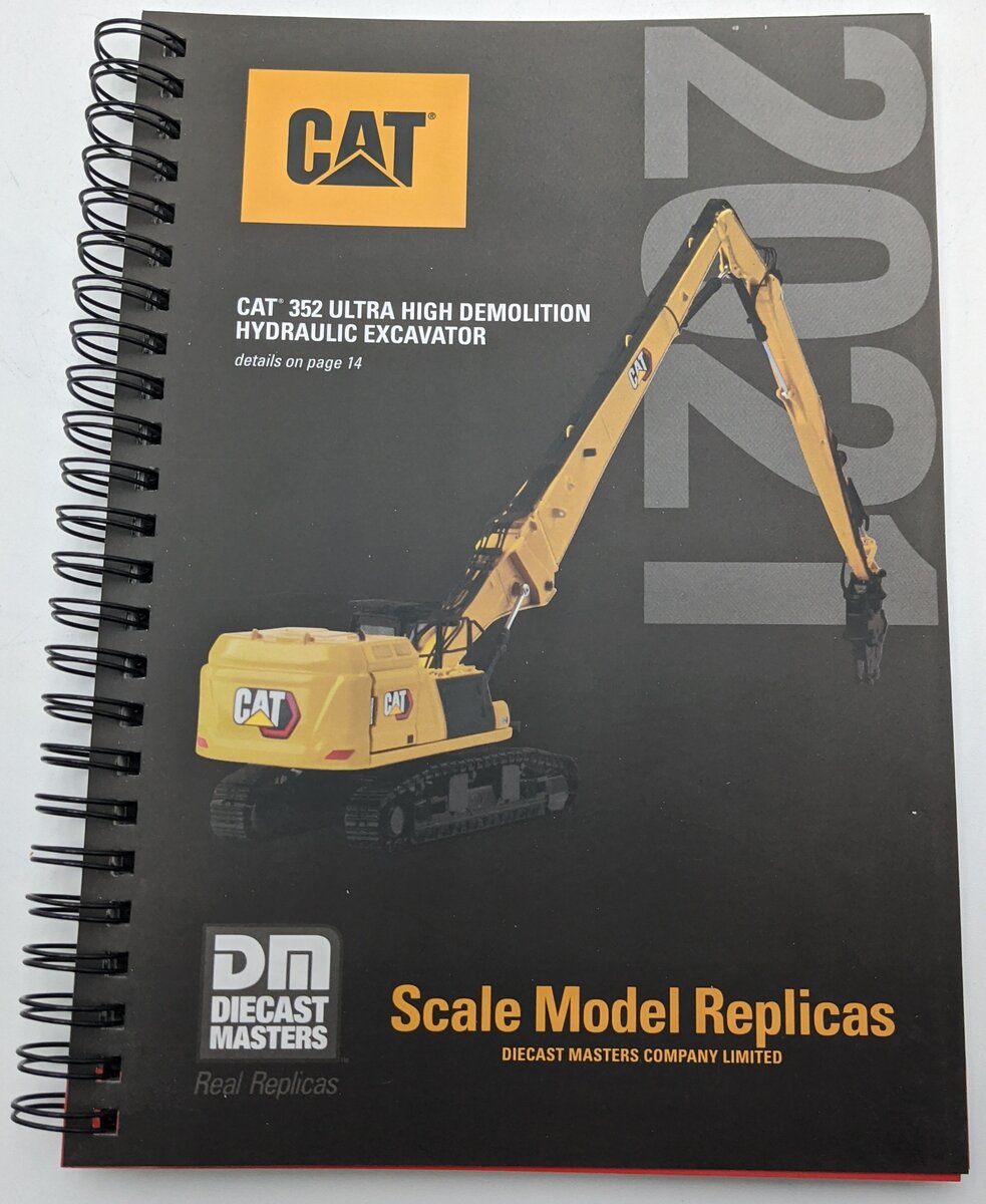 DieCast Masters DM2021 Caterpillar Model Replicas Catalog 2021