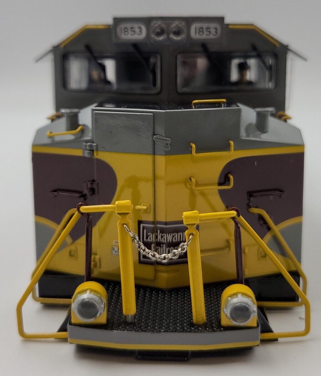 Lionel 39596-2 DL&W NS SD70ACe Diesel Locomotive Body Shell #1853