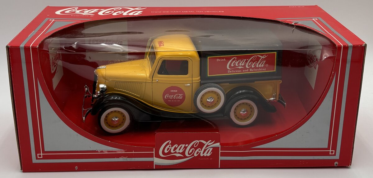 Hartoy 1:18 1979 Coca-Cola Delivery Truck Die-Cast