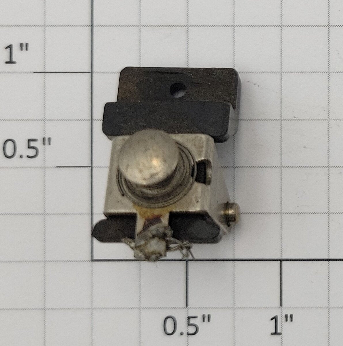 Lionel 481-6 O Gauge Collector Roller and Bracket Assembly