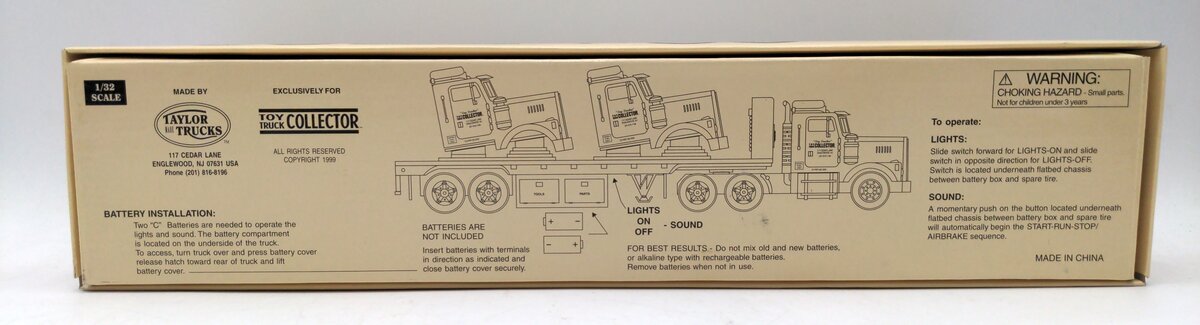 Toy Truck Collector 1999 1:32 Flatbed Truck w/ Load