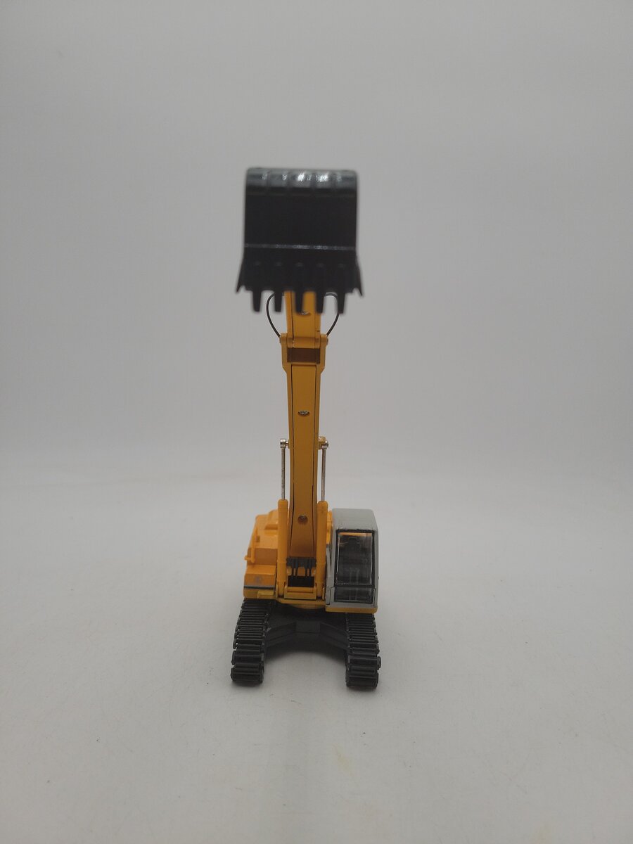 Kato 1:43 Scale Yellow & Gray Super Exceed HD820 Hydraulic Excavator Die-Cast EX/Box