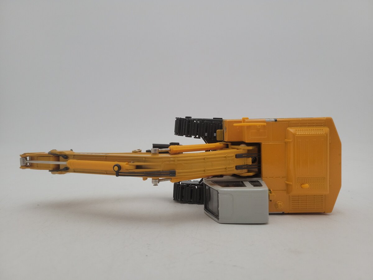Kato 1:43 Scale Yellow & Gray Super Exceed HD820 Hydraulic Excavator Die-Cast EX/Box