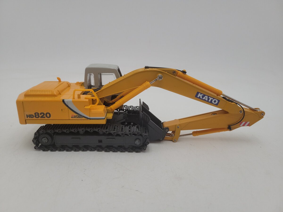 Kato 1:43 Scale Yellow & Gray Super Exceed HD820 Hydraulic Excavator Die-Cast EX/Box