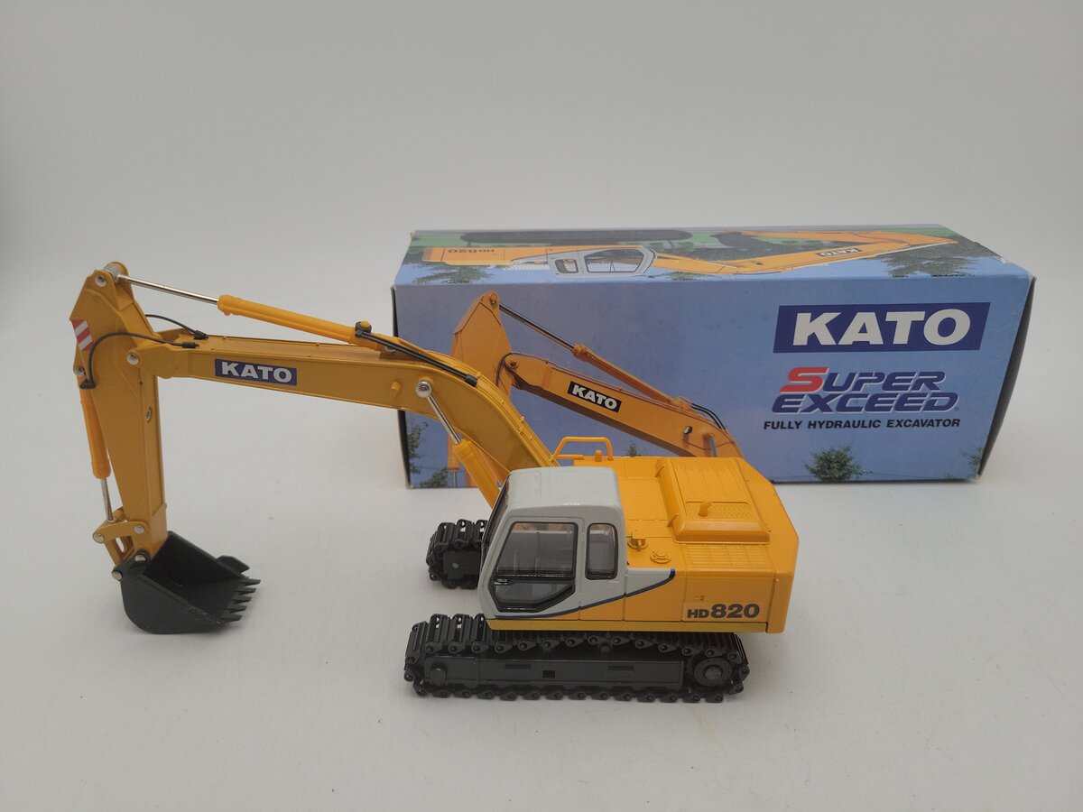 Kato 1:43 Scale Yellow & Gray Super Exceed HD820 Hydraulic Excavator Die-Cast EX/Box