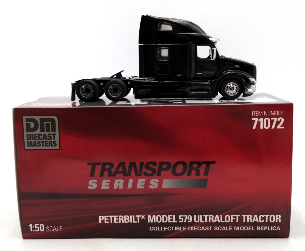 Diecast Master 1:50 Peterbilt 579 UltraLoft Black Tractor