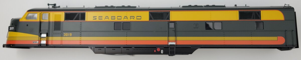 Lionel 82781-2 E7 Seaboard Diesel Locomotive Body Shell #3019