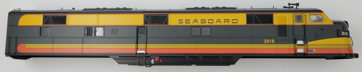 Lionel 82781-2 E7 Seaboard Diesel Locomotive Body Shell #3019