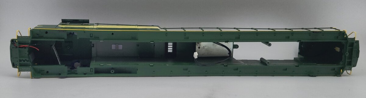 Lionel 39625-2 Erie NS Heritage SD70ACE Diesel Locomotive Body Shell #1832